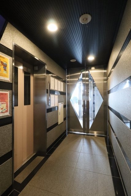 21/24 エントランス