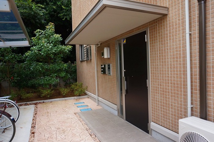 17/25 エントランス