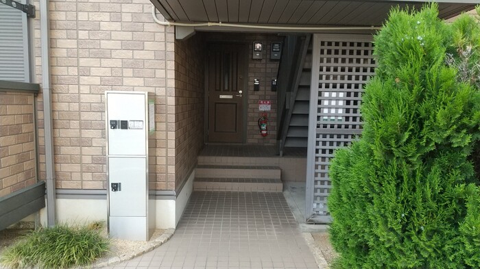 18/20 エントランス