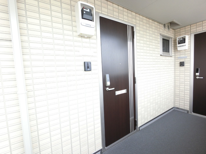 17/26 エントランス