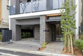 2/4 エントランス