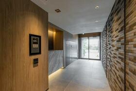 4/4 エントランス