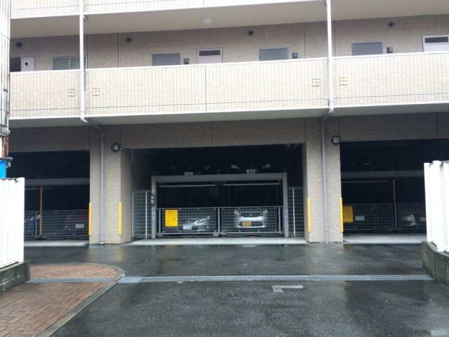 3/3 駐車場