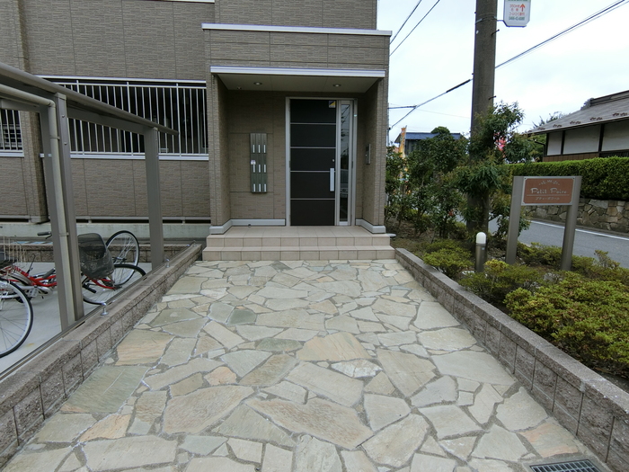 2/3 エントランス