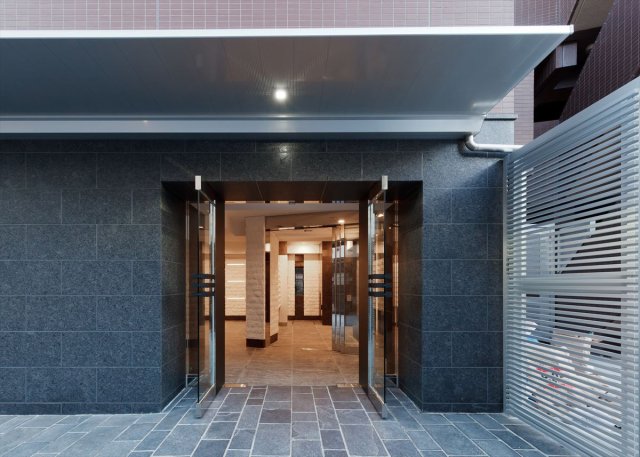 27/30 エントランス