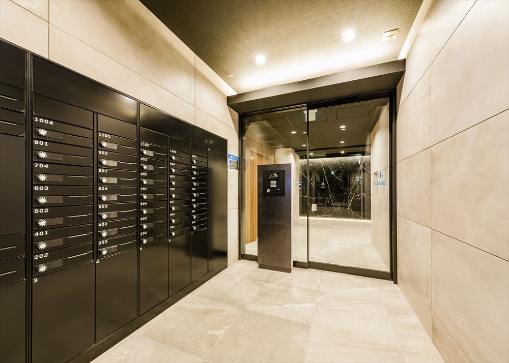 27/30 エントランス