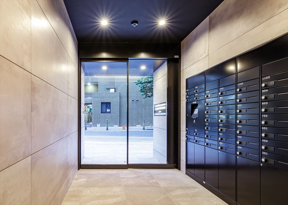 28/30 エントランス