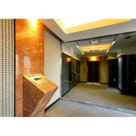 16/16 エントランス