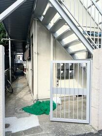 2/2 エントランス