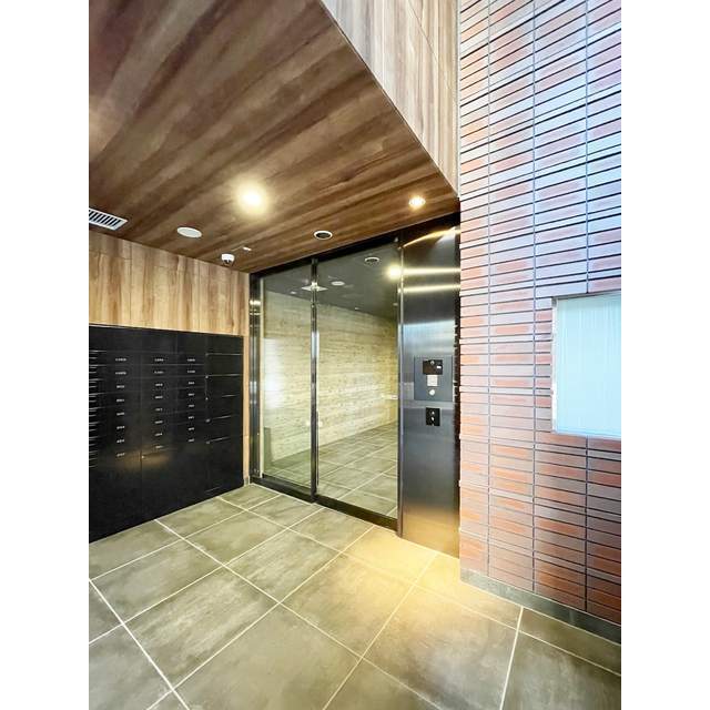 17/21 エントランス