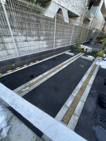 26/30 駐車場