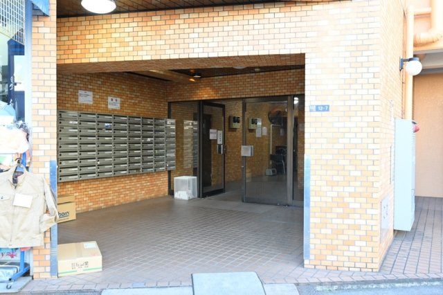 19/20 エントランス