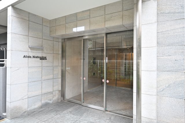 27/30 エントランス