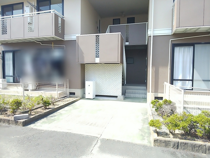 18/29 エントランス