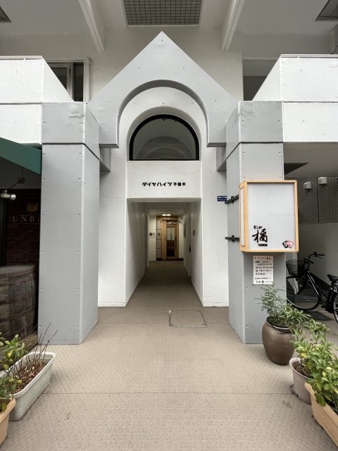 3/4 エントランス