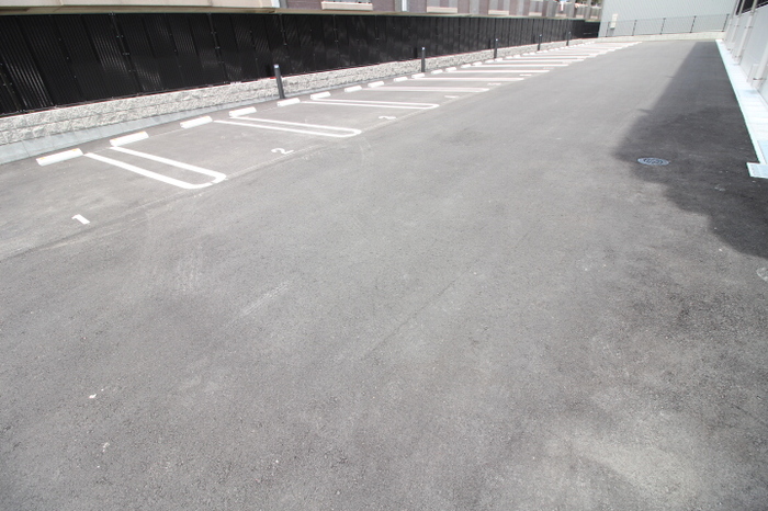 2/3 駐車場