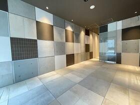 2/2 エントランス