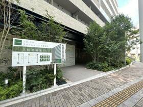 16/16 エントランス