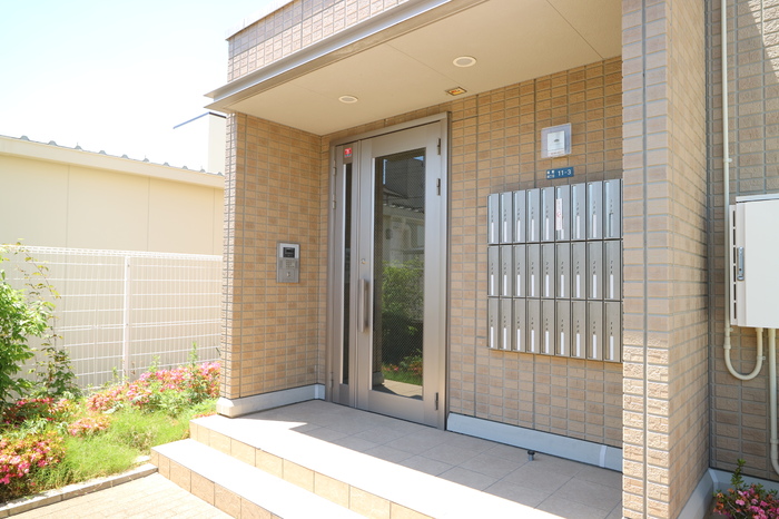 28/30 エントランス