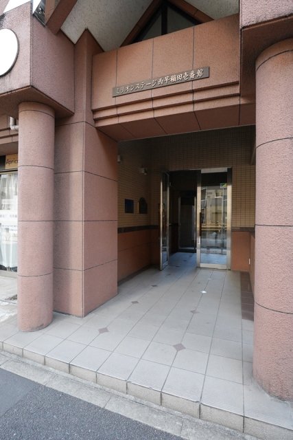 14/19 エントランス