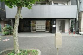 13/13 エントランス