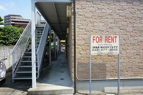 2/2 エントランス