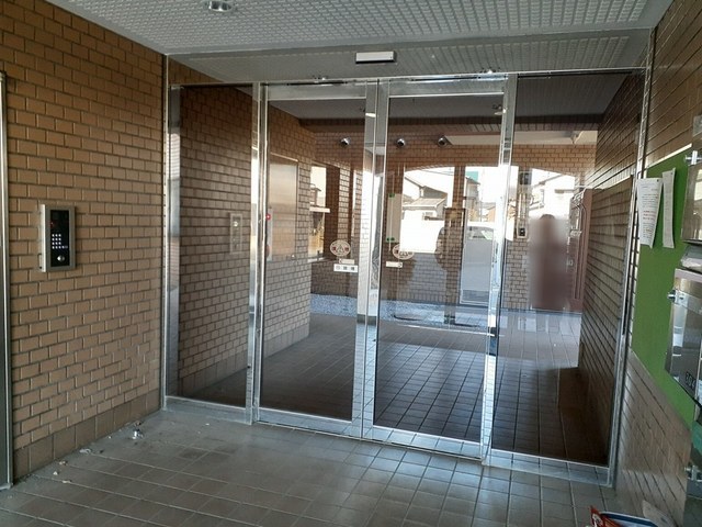 17/28 エントランス