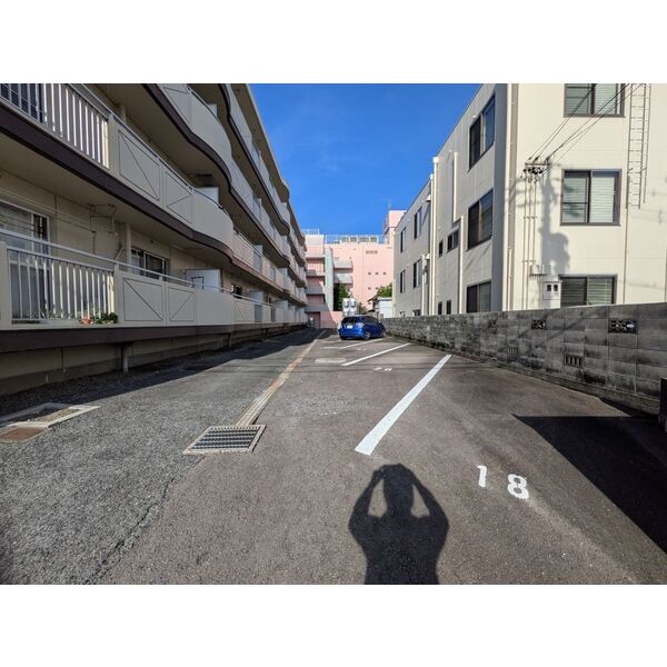 19/22 駐車場