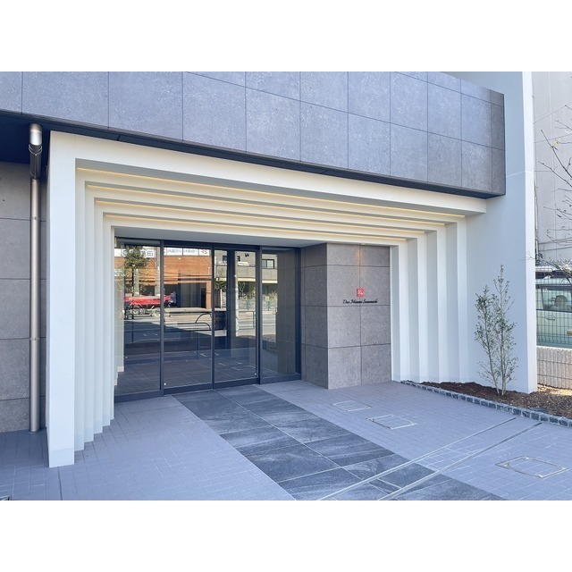 20/26 エントランス