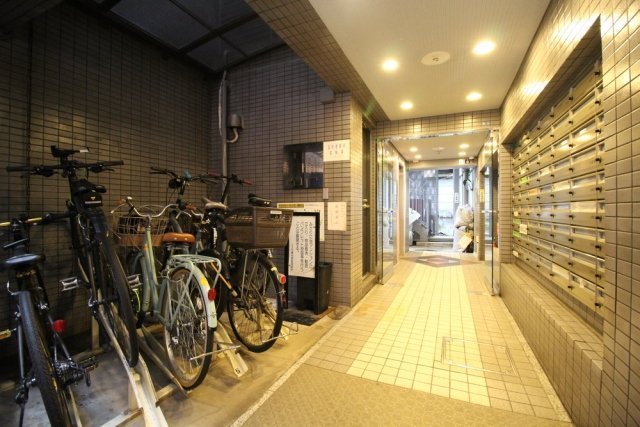 17/18 エントランス