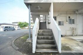 16/17 エントランス