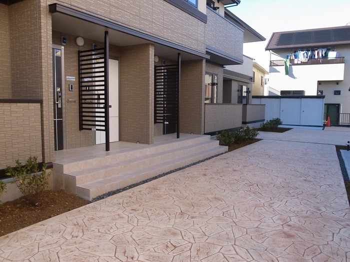 16/17 エントランス