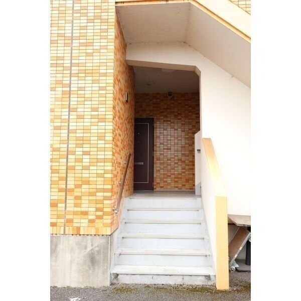 19/28 エントランス