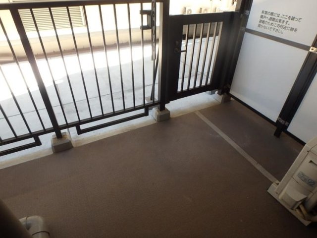 13/15 バルコニー