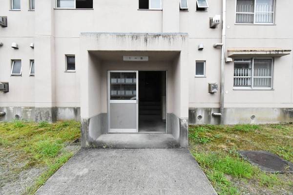 15/16 エントランス