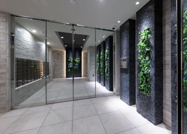 26/29 エントランス