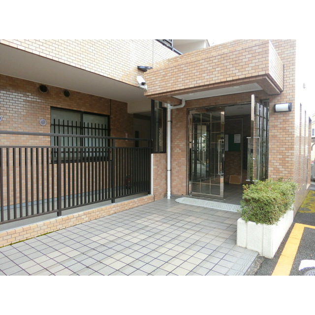5/5 エントランス