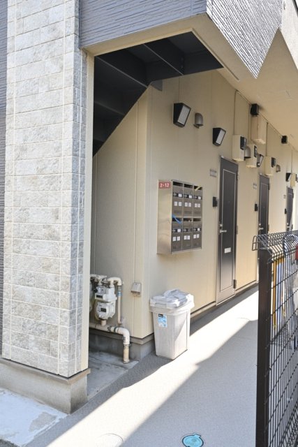 16/18 エントランス