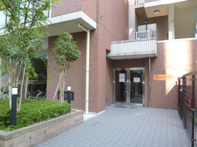 19/25 エントランス