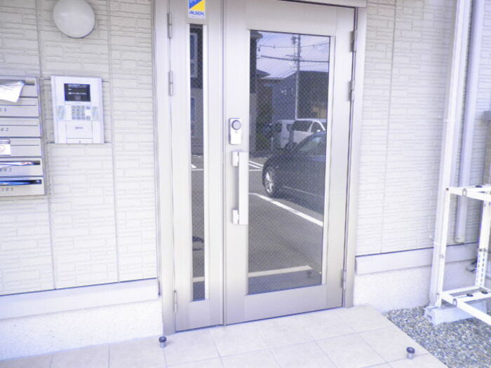 19/25 エントランス