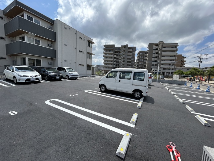 19/19 駐車場