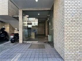 15/16 エントランス