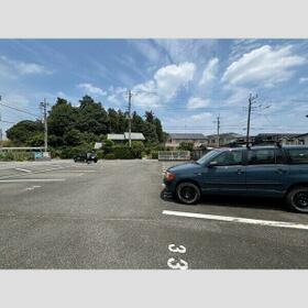 16/16 駐車場