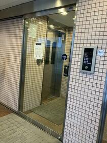 17/17 エントランス