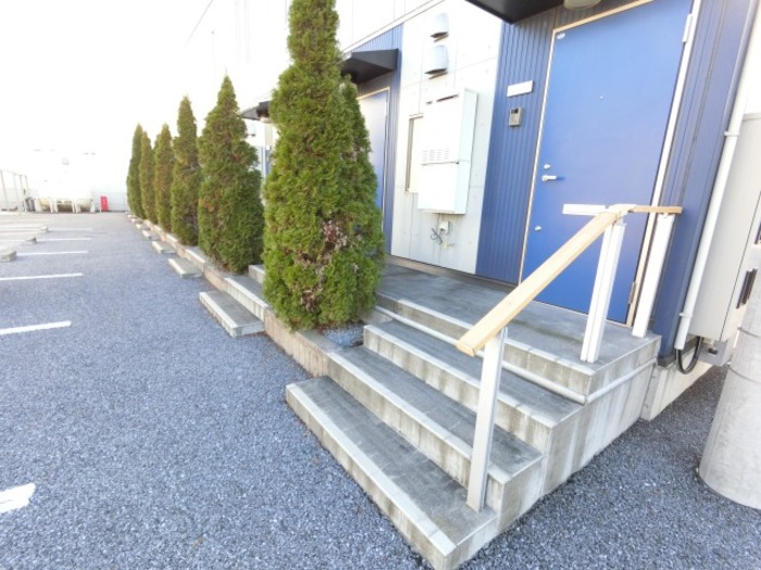 18/19 エントランス