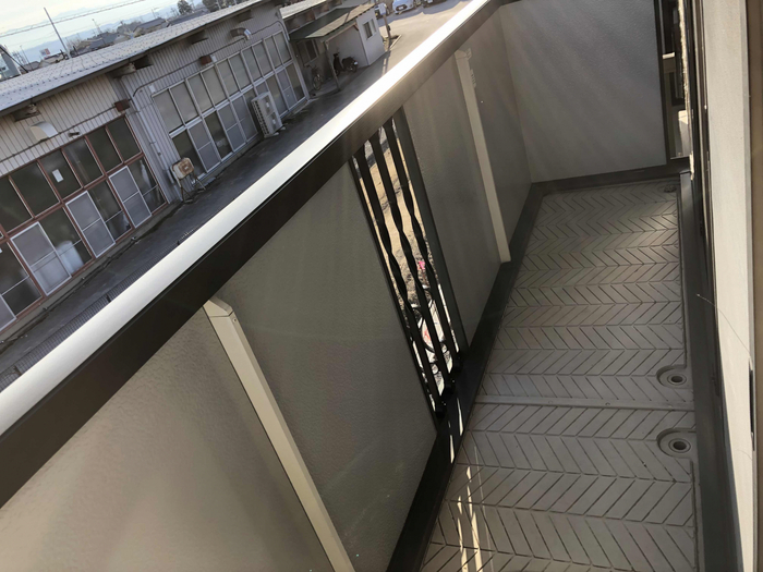 13/22 バルコニー