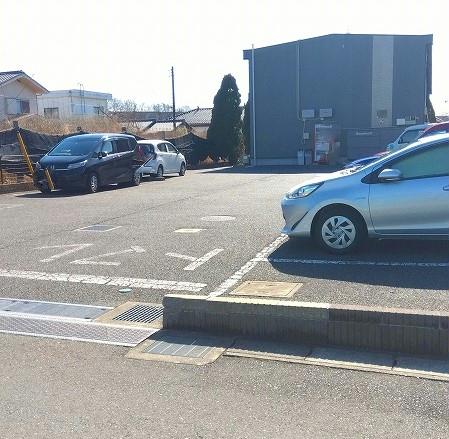 14/21 駐車場