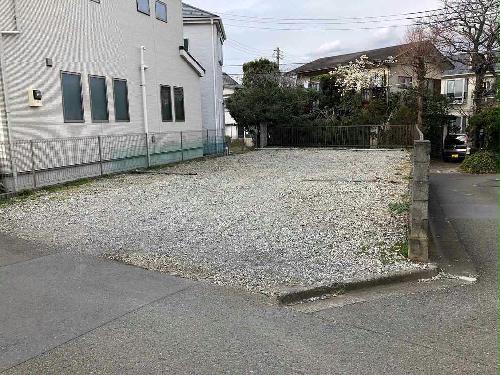 14/14 駐車場