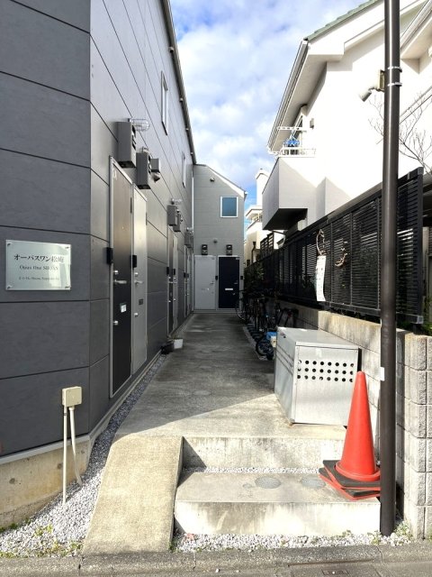 18/30 エントランス