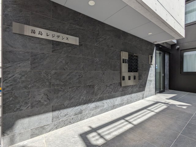 19/19 エントランス